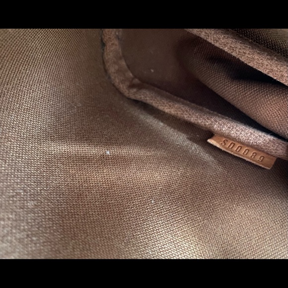 SOLD❌ Louis Vuitton Eva Clutch - Picture 9 of 12